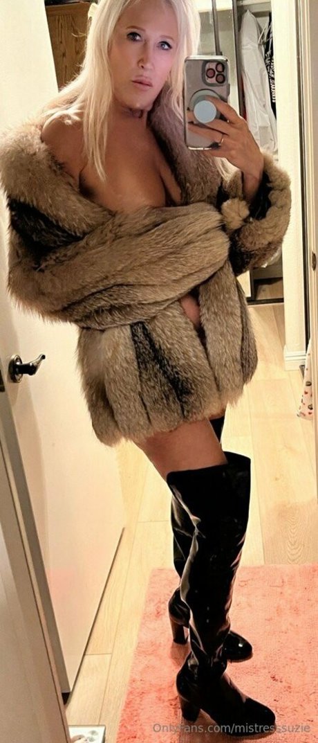 アジアン・エボニー・オンリーファンズ ホットセクシー 写真