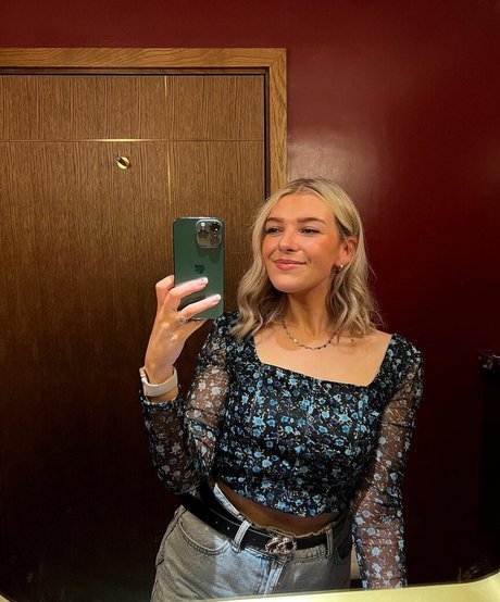 Emmalition ヌード女優 写真