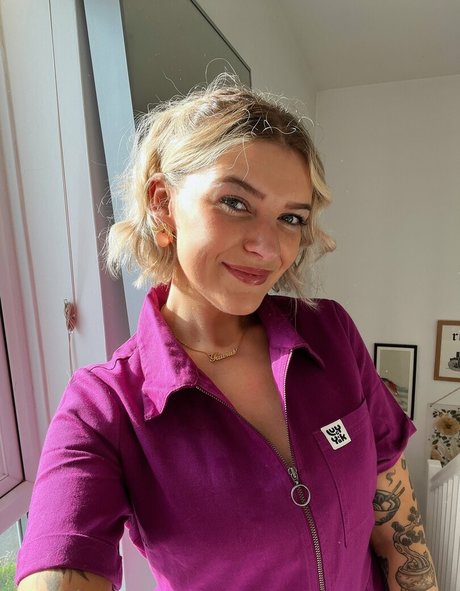 Emmalition アダルトモデル 画像