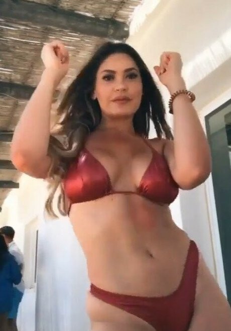 Ella Anastasiou 美しいスター 画像