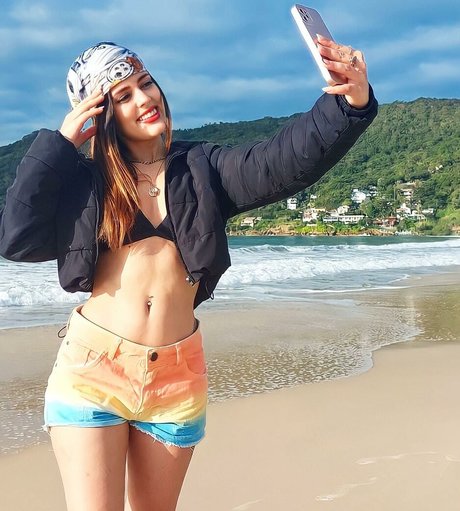 ポーグ xxx オンリーファンズ アートxxx 画像