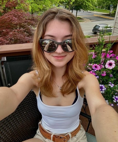 巨大な天然おっぱいオンリーファンズ ホットポルノ 画像