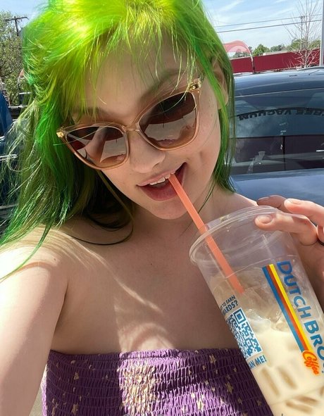 spoookumz トップモデル 写真