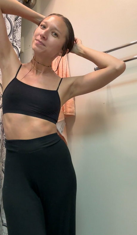 肉厚マンコオンリーファンズ ホット 写真