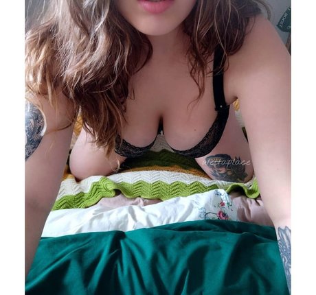 Ettaplace 素敵なモデル 画像