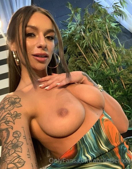 aprilolsenxxx ホットなスター 写真