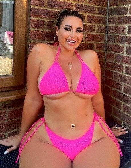 年配の熟女オンリーファンズ アートヌード 写真