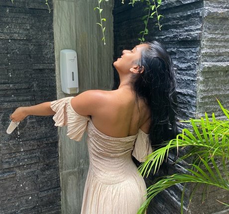 かわいいティーンのオンリーファンズ 無料xxx 写真