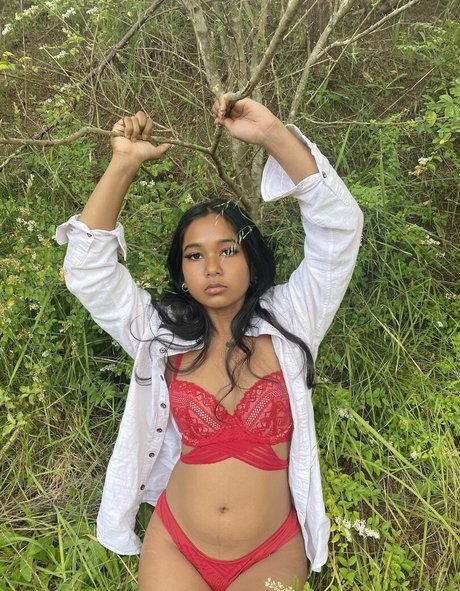 赤毛の太めOnlyFans アートヌード 写真