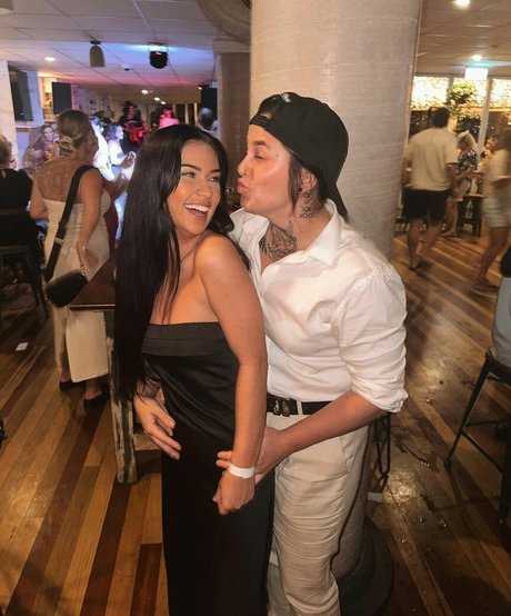 Bella Murphy セックス女優 写真