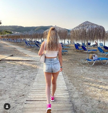 50歳以上のオンリーファンズ 美しいヌード 写真