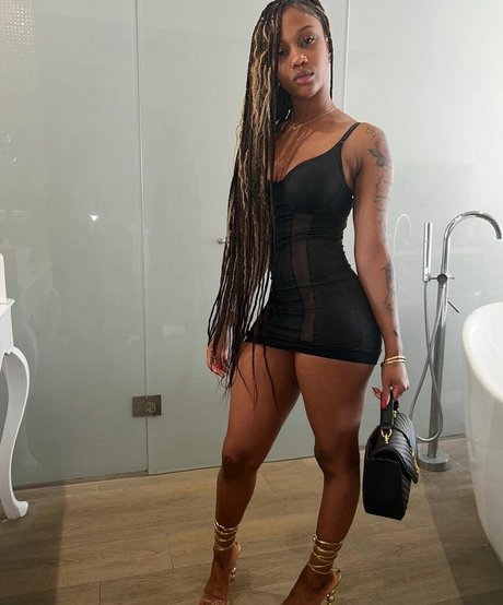 巨根ファックOnlyFans ホット 画像