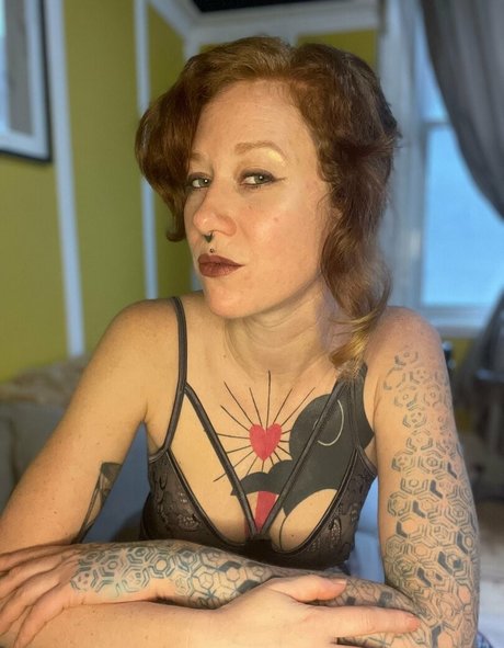 chikitina xox セクシーなポルノスター 写真