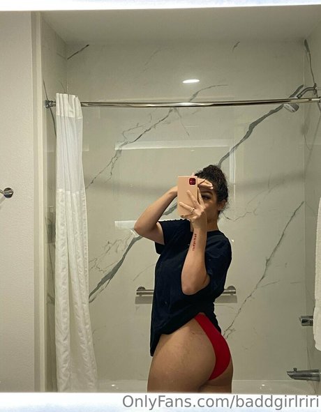 黒人ママオンリーファンズ ポルノ 写真