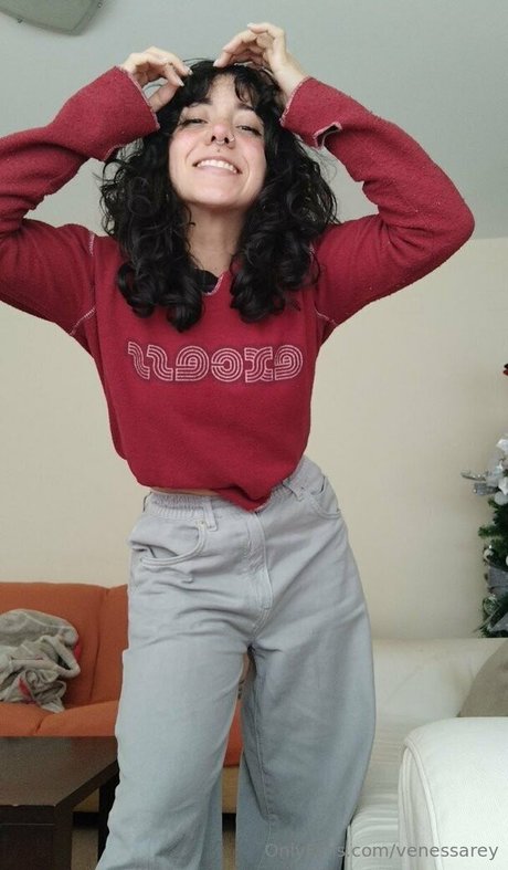 venessarey 女優 画像