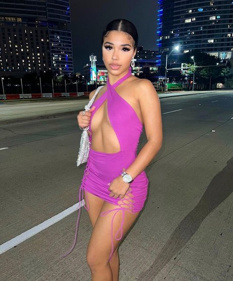 ヌードガールズオンリーファンズ 無料 画像