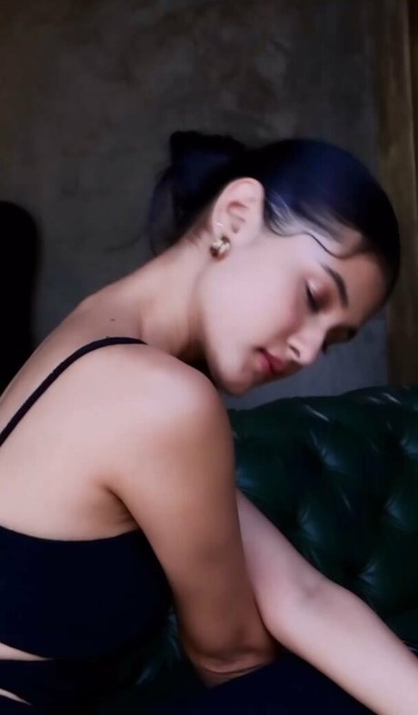 Aayushi Verma スター 写真