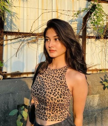 Aayushi Verma 独占モデル 画像