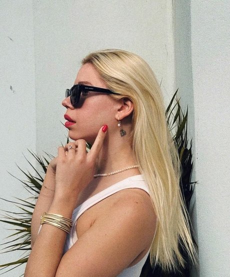 Shelly Cohen 高品質モデル 写真