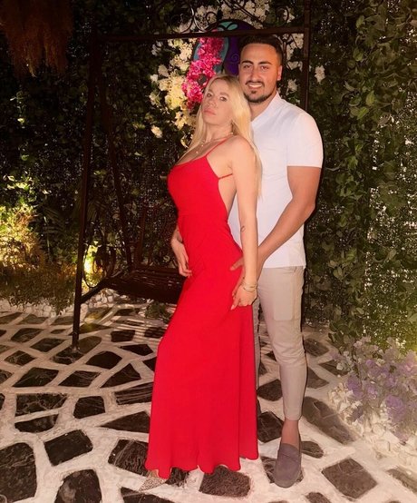 Shelly Cohen ポルノスター 美しい ギャラリー