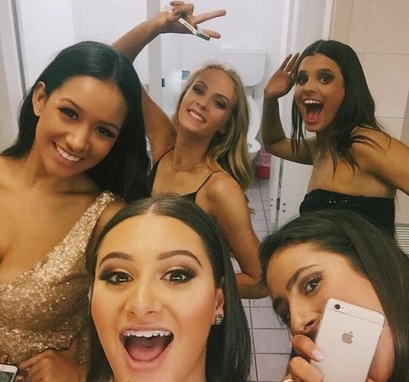 Tiana Paea アダルトモデル 画像