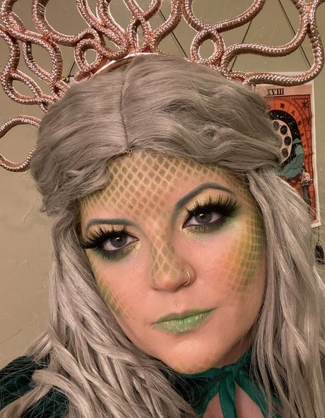 queen of spades 素敵な女優 ギャラリー