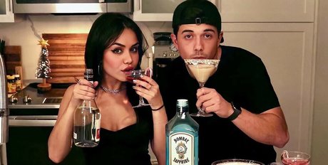 Tara Yummy スター 写真