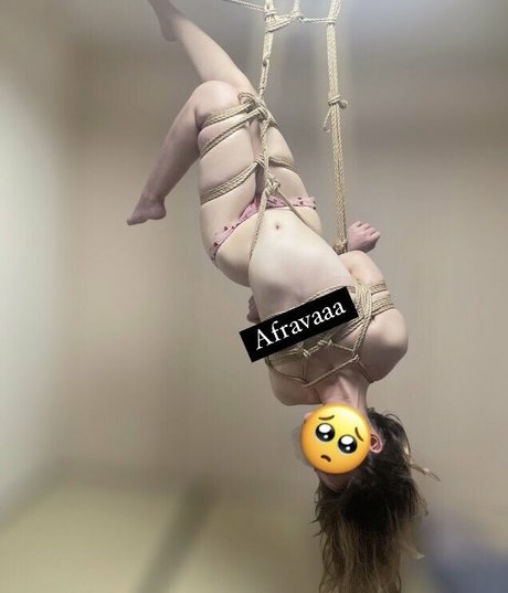 Cutie Afra 裸の女優 画像