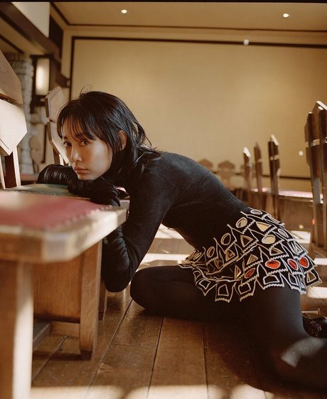 Rinko Kikuchi 裸モデル 写真