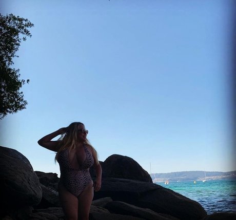 Akaren 完璧なモデル ギャラリー