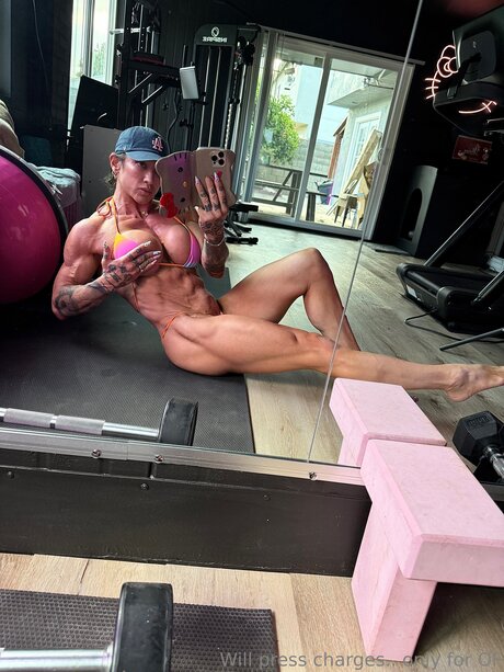 Tina Trapqueen ポルノ女優 画像