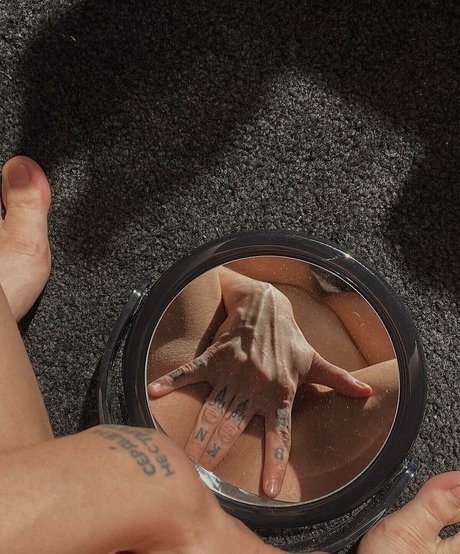 アジア人の精液OnlyFans エロチック 写真