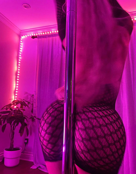 adeaadore かわいいポルノスター 画像