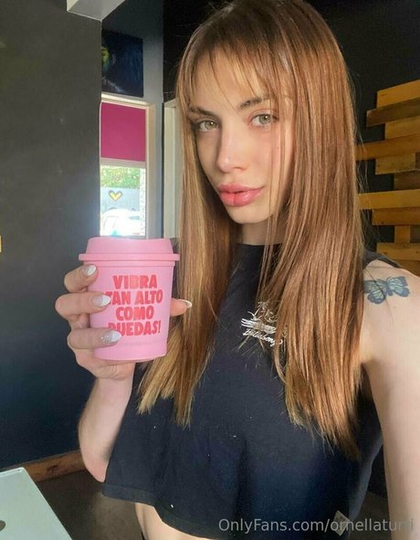 ornellaturri 高品質スター 写真