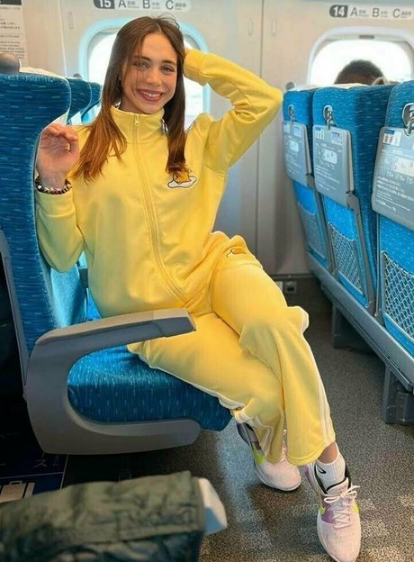 ornellaturri 独占ポルノスター 画像