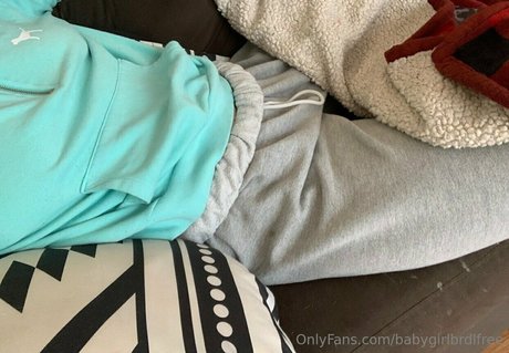 お尻オンリーファン セクシーヌード 画像