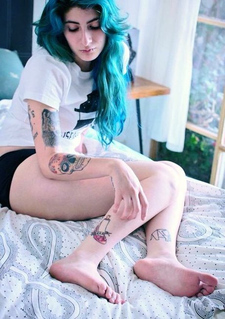 Karenzio 裸のスター 画像