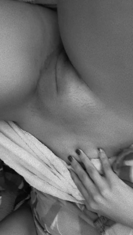 Emiliatorres55 アートスター 写真