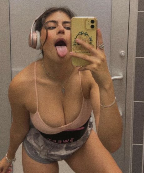 Emiliatorres55 完璧なモデル 写真