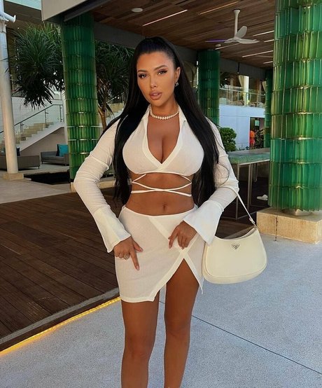 emma lemma エロティックなモデル 画像