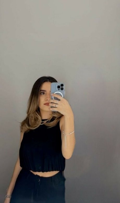 Fernanda Loya Rordriguez ヌードモデル 画像