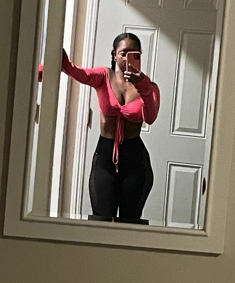 ポーグガールズオンリーファン 無料セクシー 写真