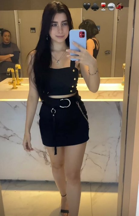 BiaGomez 裸の女優 写真