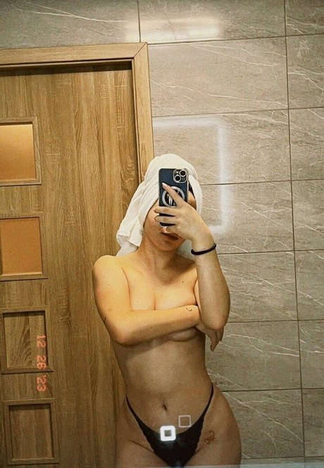 アジア人の精液OnlyFans ホット 画像