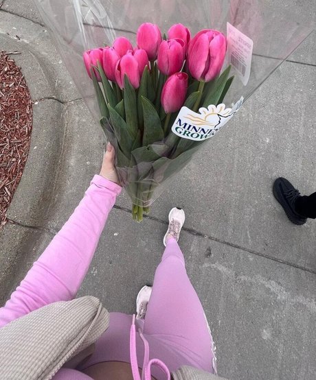 毛深いレズビアンOnlyFans ポルノ 画像