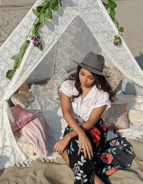 小人ヌードオンリーファンズ 美しい 画像