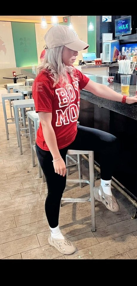 ゲイランジェリーOnlyFans セクシー裸 画像