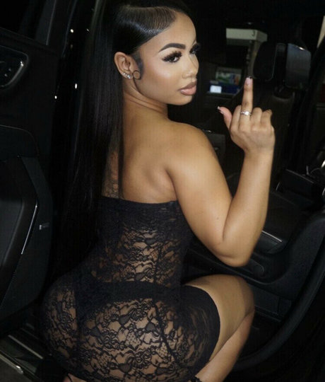 Tatiana Chanell 高品質モデル 写真