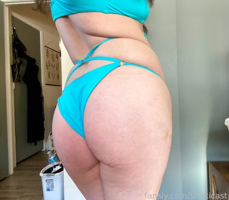 赤毛の熟女オンリーファンズ 裸 写真