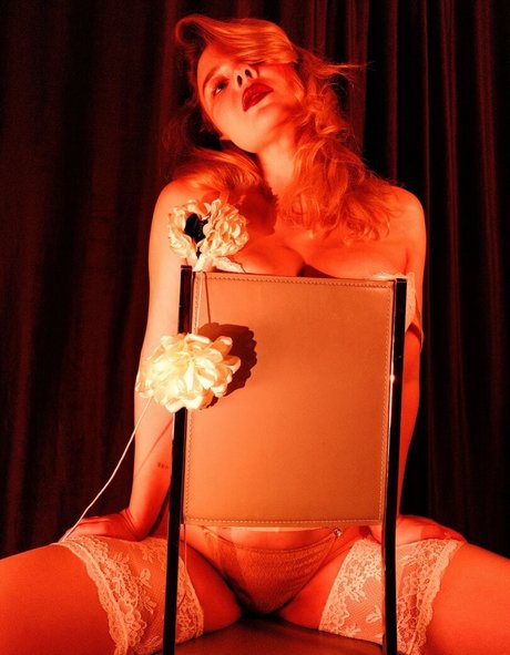 MonroCocos ポルノスター ギャラリー